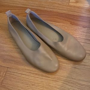 Everlane nude flats